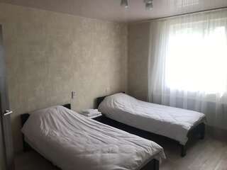 Отель Hotel Kryve Ozero Kryve Ozero Бюджетный двухместный номер с 2 отдельными кроватями-10